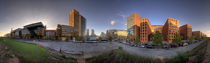 Potsdamer Platz im Sonnenuntergang