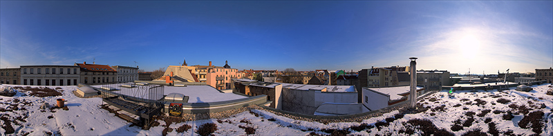 über Halles Dächern