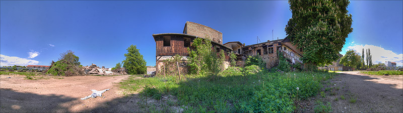 Halle am neuen Hafenbahnradweg